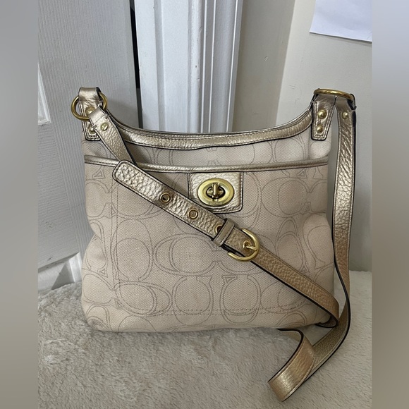 Coach canvas bag EUC - Picture 8 of 8